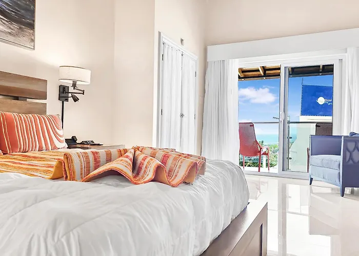 Hospitality Expert Bts 10br Pool Chef Montego Bay