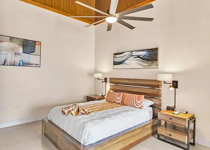 Villa Hospitality Expert Bts 10br Pool Chef Montego Bay
