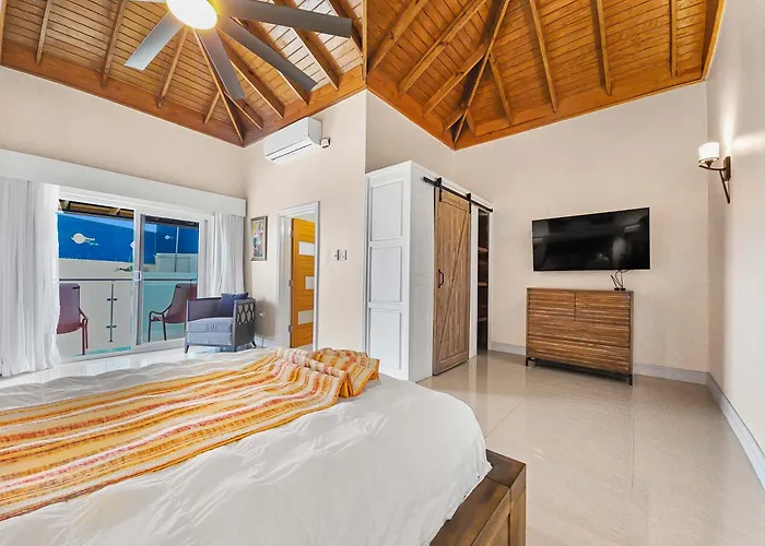 Hospitality Expert Bts 10br Pool Chef * Montego Bay