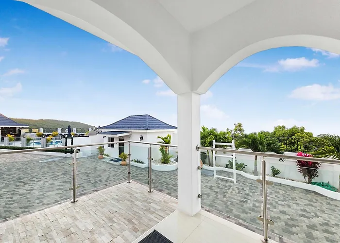 Hospitality Expert Bts 10br Pool Chef * Montego Bay