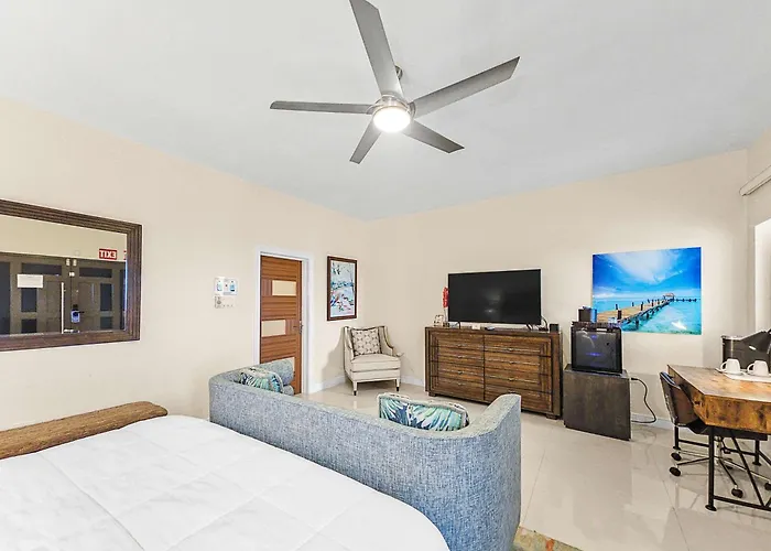 Villa Hospitality Expert Bts 10br Pool Chef Montego Bay