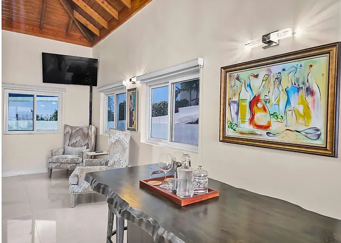 Hospitality Expert Bts 10br Pool Chef Montego Bay